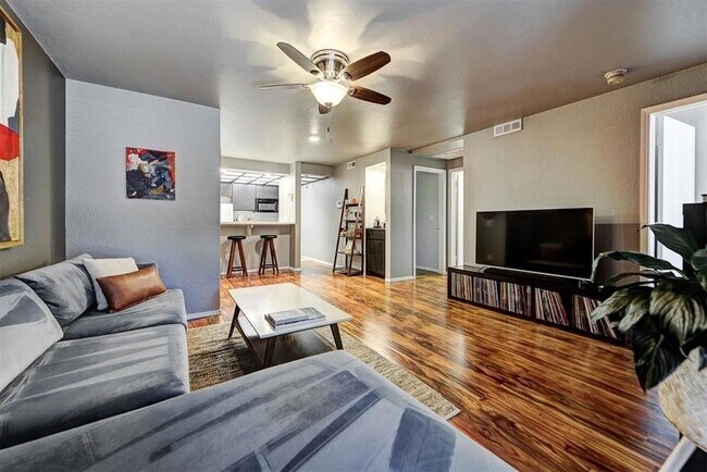 901 NW 7th St, Unit 106 in Oklahoma City, OK - Building Photo - Building Photo