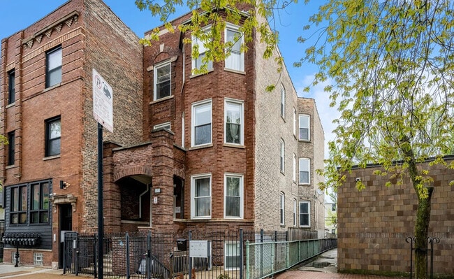 property at 1357 N Rockwell St