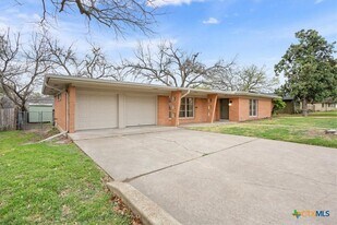 2305 N 15th St in Temple, TX - Building Photo