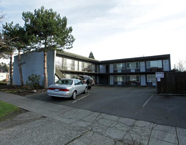 Gilman Park Plaza in Seattle, WA - Foto de edificio - Building Photo