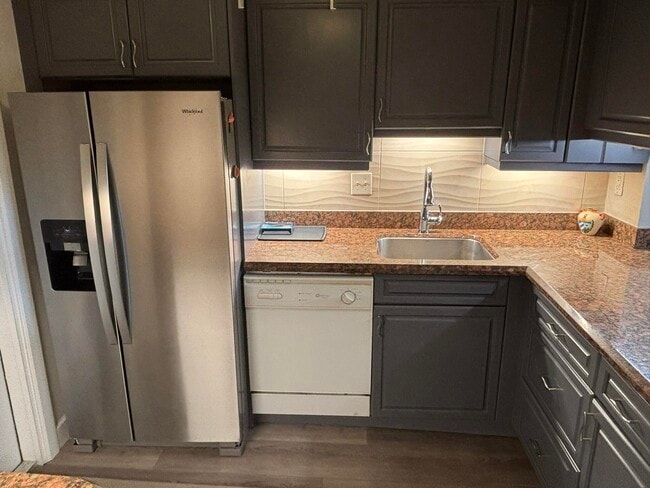 2668 Garden Dr N in Lake Worth Beach, FL - Building Photo - Building Photo