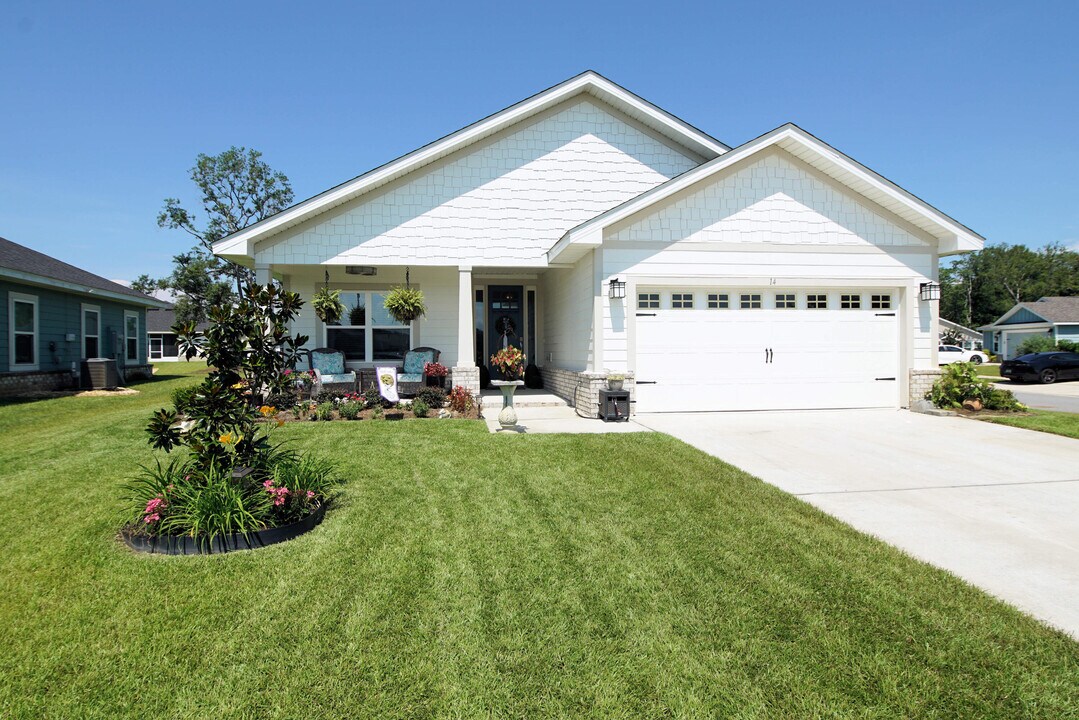 14 Cool Breeze Lp in Freeport, FL - Building Photo