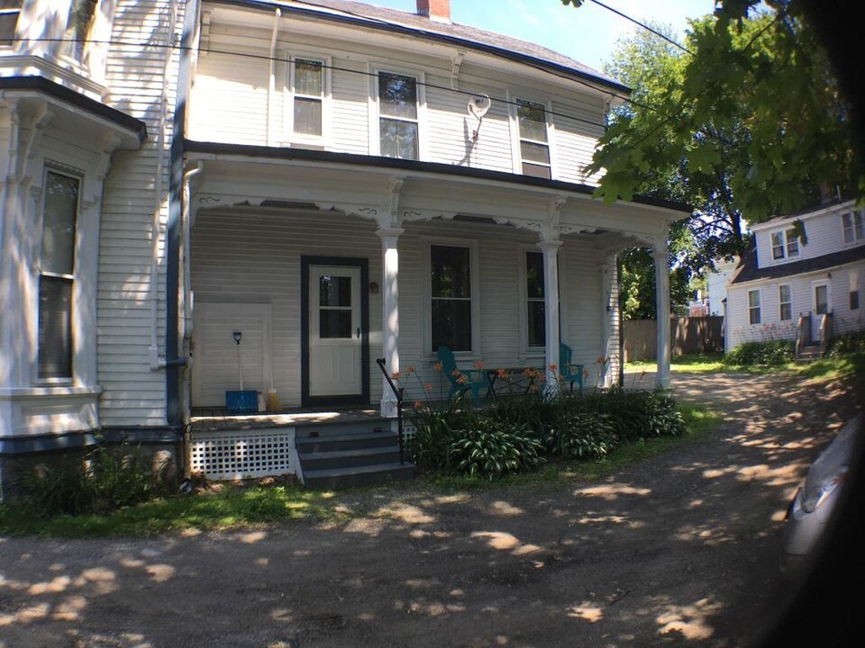 269 French St in Bangor, ME - Building Photo
