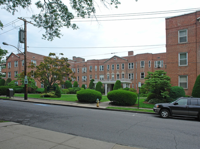 Gaylord in White Plains, NY - Foto de edificio - Building Photo