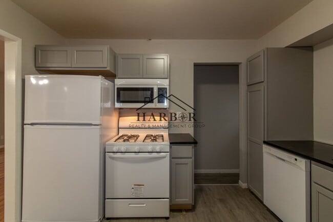 property at 1401 26th St NW