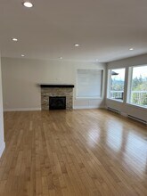 3354 Sewell Rd in Victoria, BC - Building Photo - Building Photo