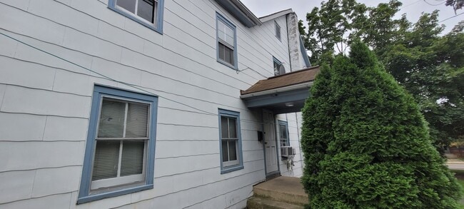 property at 105 W Main St