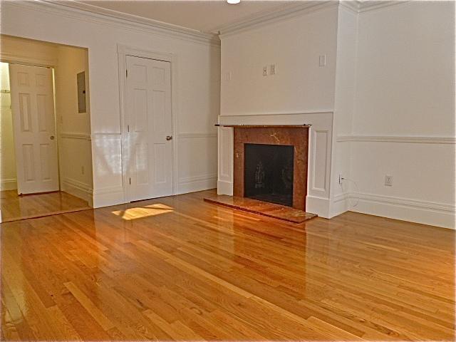 property at 256 Newbury St