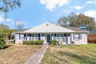 11403 Braewick Dr in Houston, TX - Building Photo