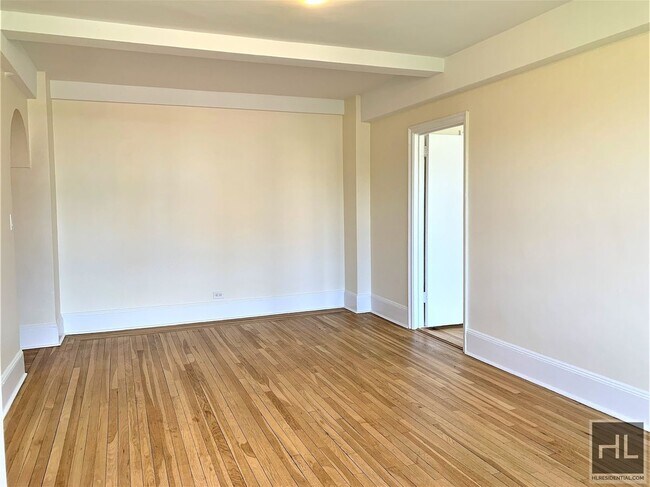 AMSTERDAM AVENUE, Unit 9G in New York, NY - Building Photo - Building Photo