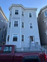 73 A Marlborough St, Unit 3 in Chelsea, MA - Building Photo