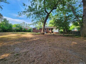 1446 Thelbert Dr in Fayetteville, NC - Building Photo - Building Photo