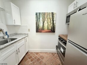 136 Lincoln St in Montclair, NJ - Building Photo - Building Photo