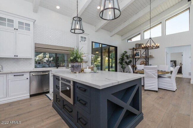22012 N 84th Pl in Scottsdale, AZ - Building Photo - Building Photo