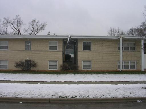 708 E North Broadway St in Lombard, IL - Building Photo