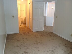 Dunns Bridge Apartments - Two Bed, Two Bat in Dover, NH - Foto de edificio - Building Photo