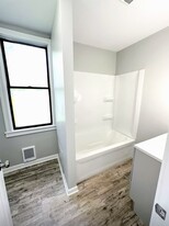 313 Elm St W, Unit 2 Apartamentos