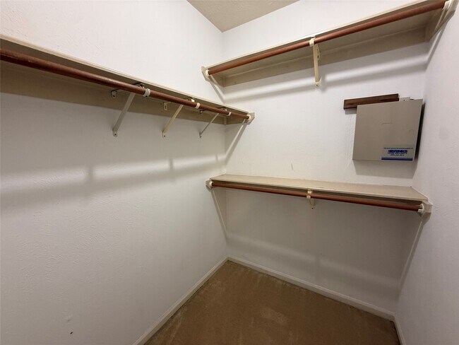 property at 39 Eagle Rock Pl