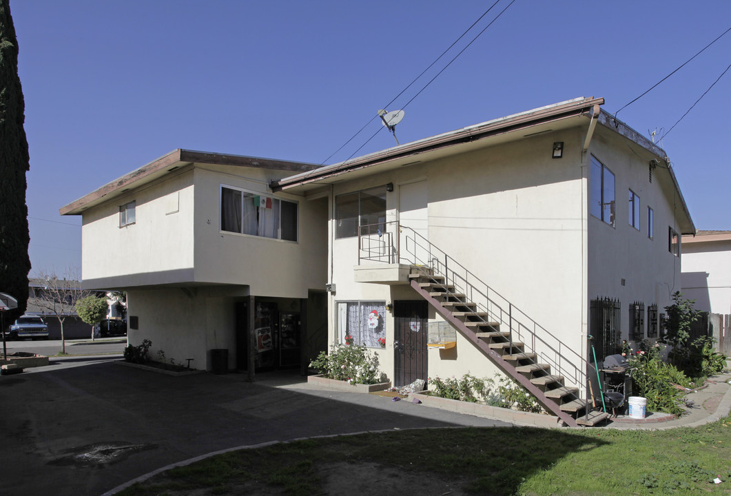 630 Ward St in La Habra, CA - Foto de edificio