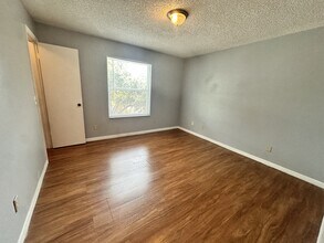4518 Commander Dr in Orlando, FL - Building Photo - Building Photo