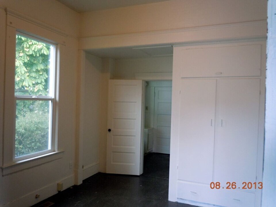 2118 Ellis St in Bellingham, WA - Building Photo