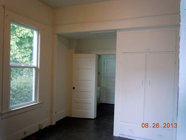 property at 2118 Ellis St