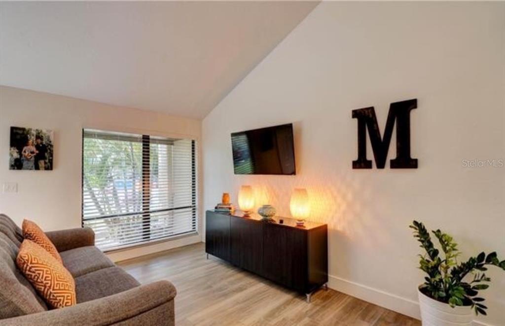 7164 Almendro Terrace in Ft. Myers, FL - Building Photo