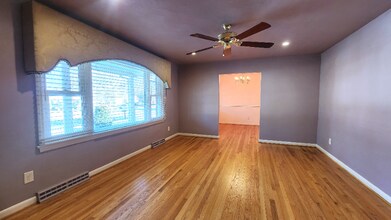 305 Woodbridge Dr in Chesapeake, VA - Building Photo - Building Photo