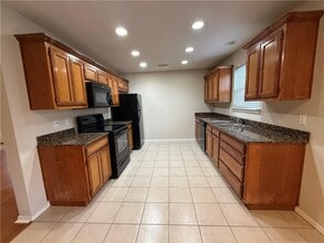 3301 SW Deerfield Blvd in Bentonville, AR - Building Photo - Building Photo