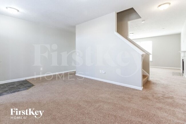 527 Hollow Pear Dr in Indianapolis, IN - Building Photo - Building Photo
