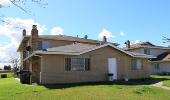 42 Nedra Ct in Sacramento, CA - Building Photo