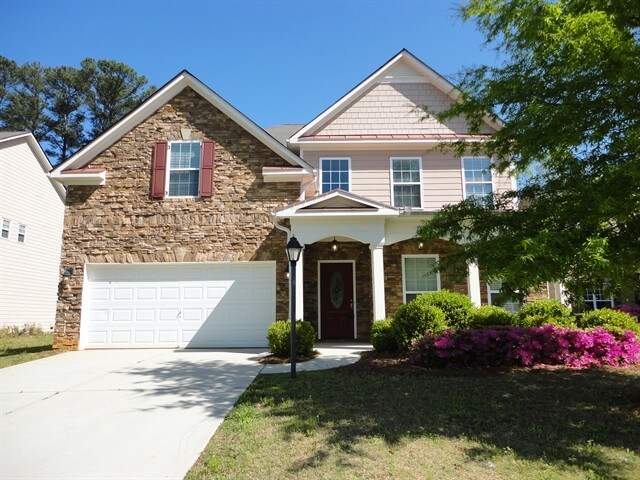 2737 Autumn Bluff Way in Lawrenceville, GA - Building Photo
