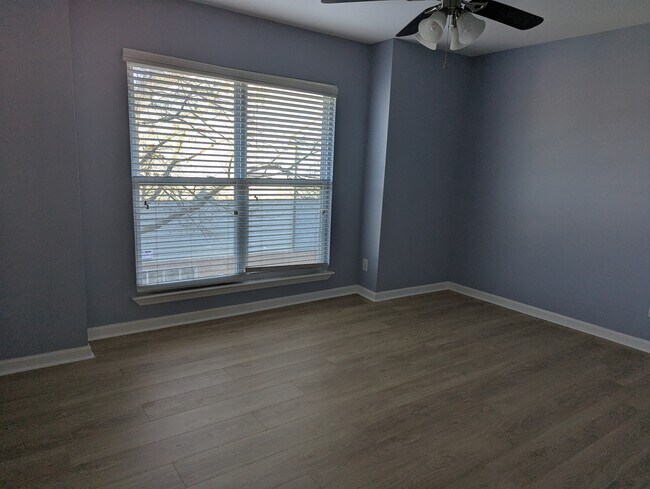 513 N Graham St, Unit 3B in Charlotte, NC - Building Photo - Building Photo