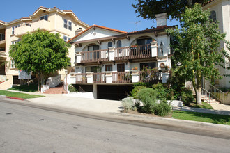 628 E Palm Ave in Burbank, CA - Building Photo - Building Photo