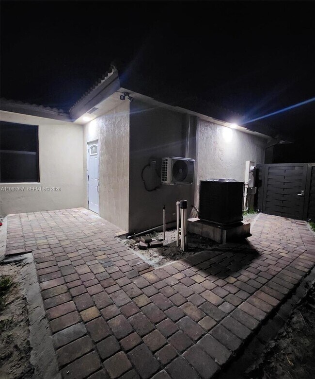 12742 SW 184th Ter in Miami, FL - Building Photo - Building Photo