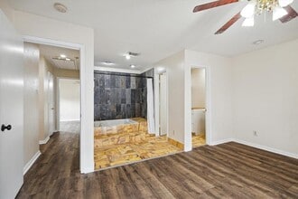 2211 Place Rebecca Ln in Houston, TX - Building Photo - Building Photo