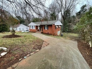 1855 Camp Greene St in Charlotte, NC - Building Photo - Building Photo