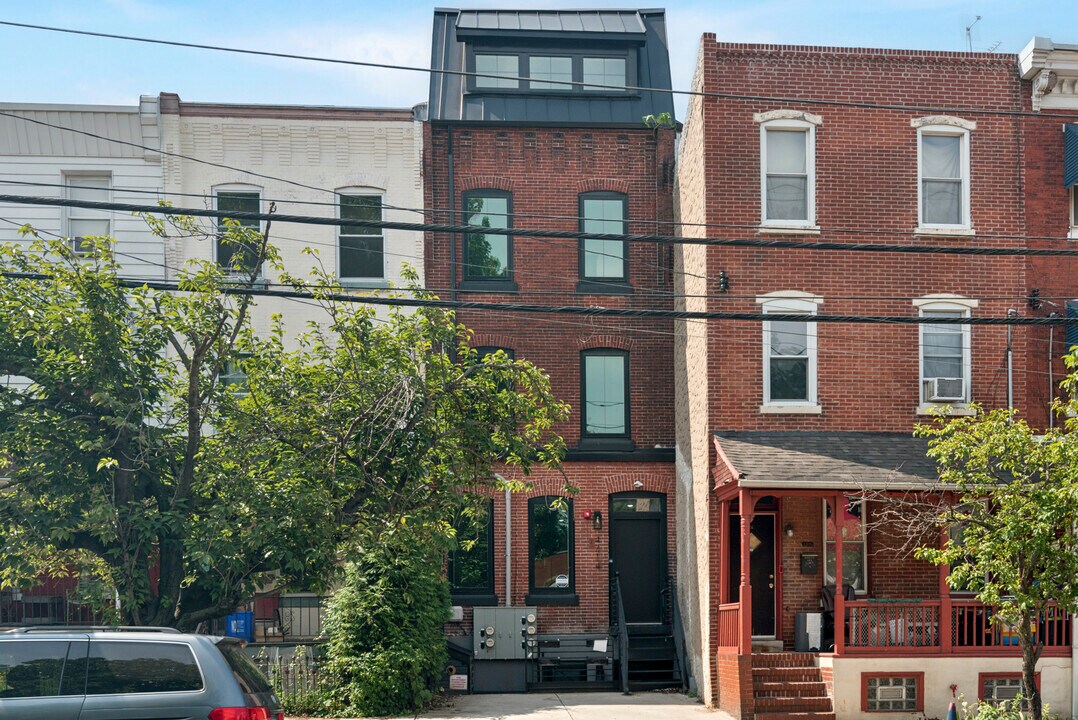4214 Powelton Ave in Philadelphia, PA - Building Photo