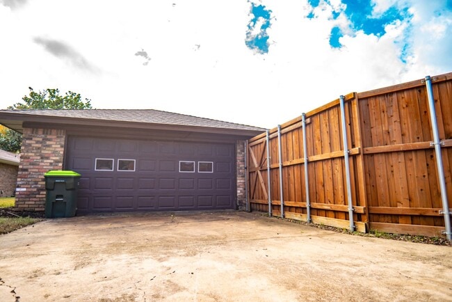 property at 3205 Winchester Dr