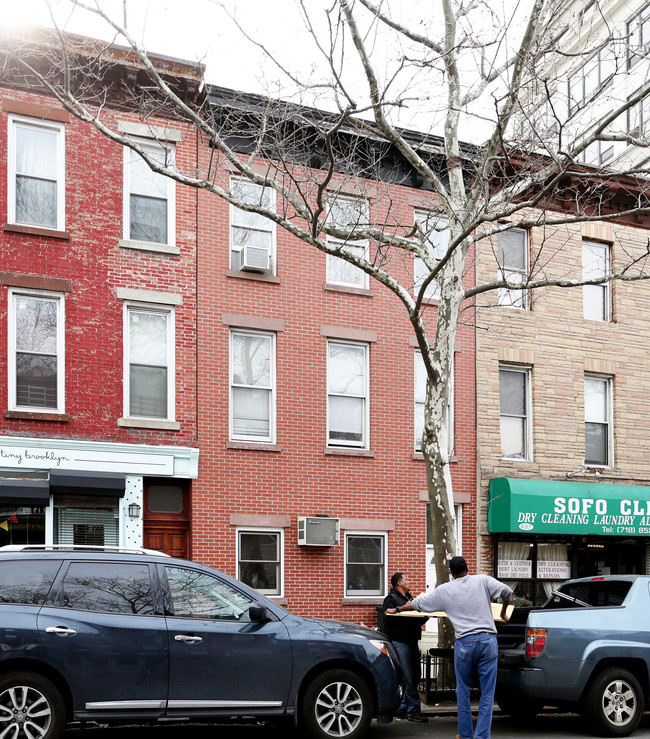 495 Court St in Brooklyn, NY - Building Photo - Building Photo