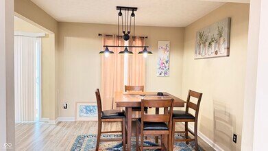 6010 Lakeside Manor Ave in Indianapolis, IN - Building Photo - Building Photo