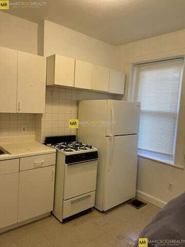 752 Huntington Ave, Unit 4 in Boston, MA - Building Photo - Building Photo