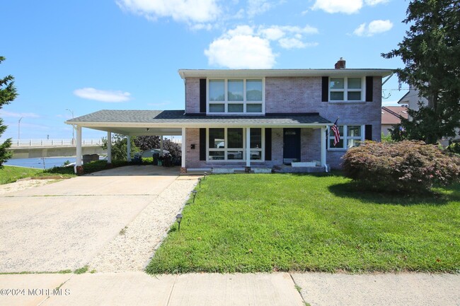property at 16 Portland Rd