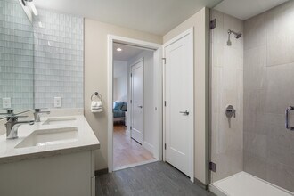 8 Beech St, Unit 312 in Cambridge, MA - Building Photo - Building Photo