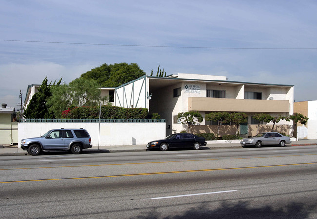 14815 Crenshaw Blvd in Gardena, CA - Building Photo - Building Photo