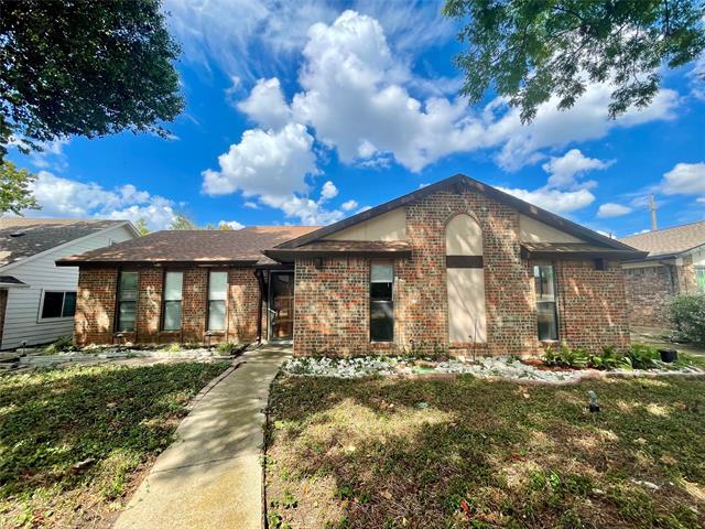 2805 Holy Cross Ln in Garland, TX - Building Photo