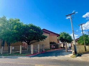 1752 Tiara Trail in Laredo, TX - Building Photo - Building Photo