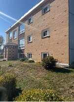 105 Argyle St in Moncton, NB - Building Photo