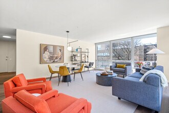 340 W Diversey Pkwy in Chicago, IL - Building Photo - Building Photo