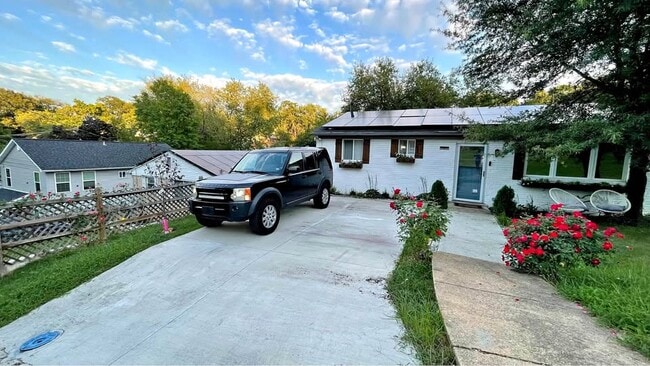 property at 1212 Clovis Ave
